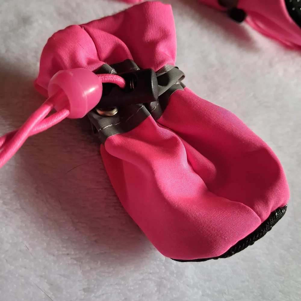 Dog Snow Boots Pink Adjustable with Drawstring Closure For Hot Pavement S-M NWT